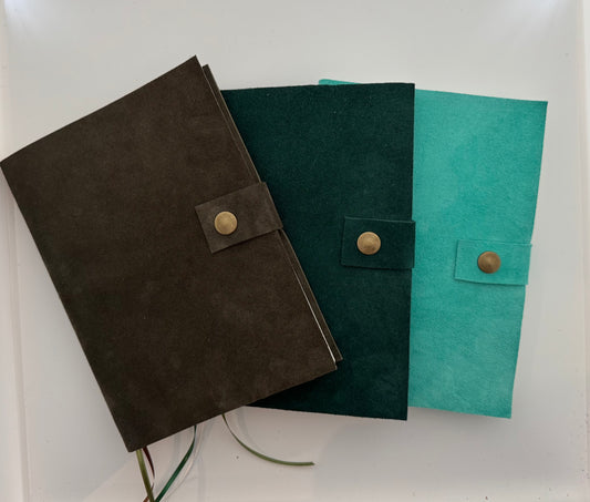 Cuaderno de Cuero Gamuzado Tonos Verdes