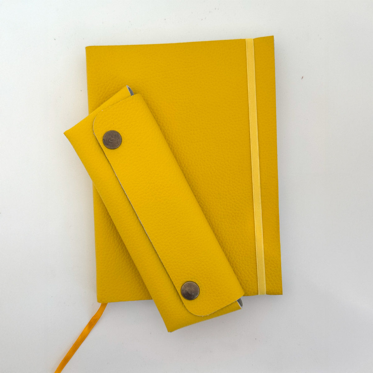 Set cuaderno de cuero + cartuchera de cuero