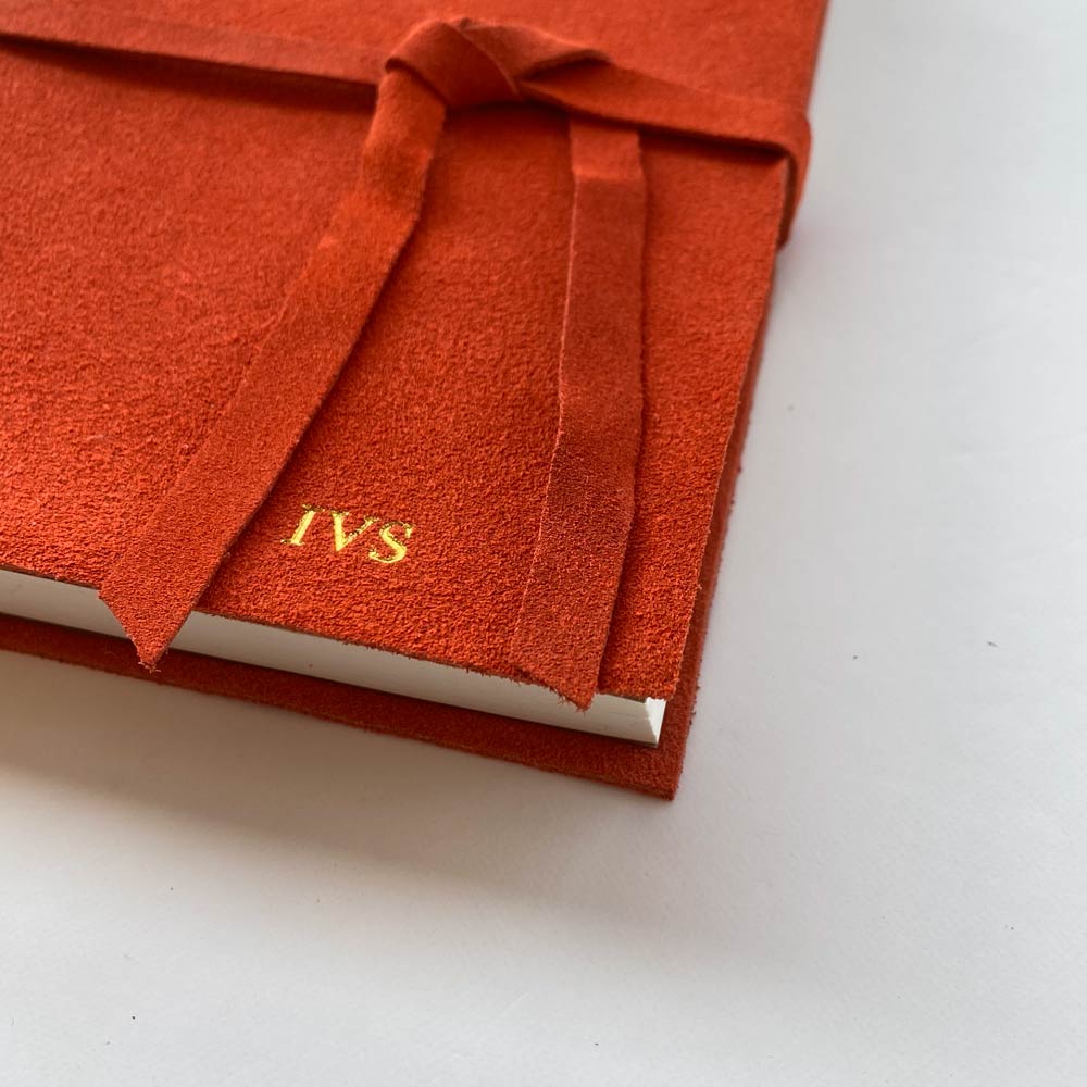 Cuaderno de Cuero Gamuzado Tonos Rojos